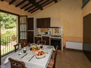 Luxury, modern apartment with pool and stunning views, 1 hour from Rome - Image 3