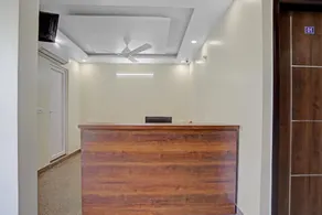 Collection O Raksha Inn Near PVR Ansal Plaza Greater Noida - Image 4