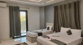 Garden Hotel Downtown - Image 3