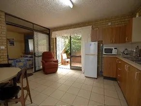 Marcel Towers Holiday Apartments - Image 5