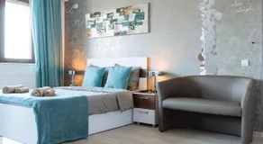 Tres Chic DOUBLE sized Apartment - Image 2