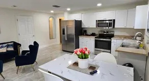Cozy Two Bedrooms Apartment in Valrico - Image 4