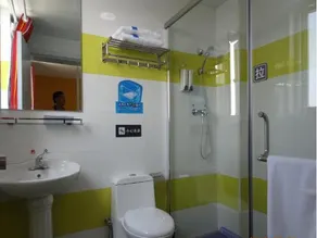 7 Days Inn Qingdao Huangdao West Coast Bus Terminal Branch - Image 5