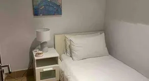 Three bedroom apartment in Saadiyat district - Image 4