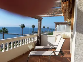 Luminoso apartamento con gran terraza frente al mar - Image 1