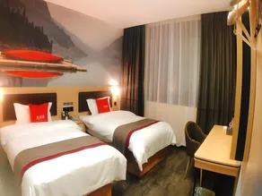 Thank Inn Hotel Sichuan Suining Central Business District Pedestrian Street - Image 2