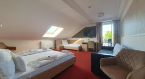 Corvina Hotel-Restaurant - Image 2