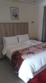 Classy Guest House - Image 4