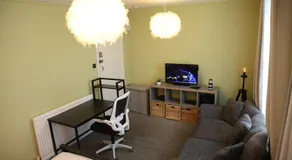 Warren Studios - Image 2