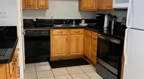 Lovely 1bed,1bath condo with free parking - Image 4