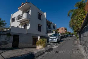 Easy Welcome Residenza Ortensia Appartamento Paola - Image 2