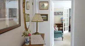 Honey Lodge - Image 5