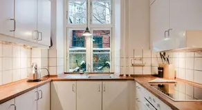 Bright & Charming 3-Room Apt - Image 5