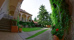 Rákóczi Guesthouse Miskolc - Image 4