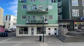 Hafnarstræti 100, Downtown Apartment - Image 2