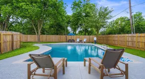 Pool 5 Star Large Deer Park home Super Host - Image 5