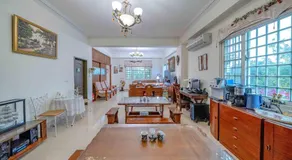 Evergreen Garden House - Image 3