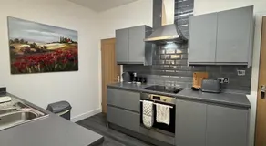 Immaculate whole house Sleeps 4 - Image 3