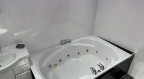 Sea View Lavish Apartment SKY TV Whirlpool Bath HUGE Balcony NEWLY REFURBISHED - Image 5