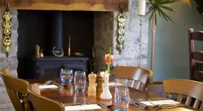 The Horseshoe Inn - Image 4