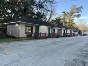 horseshoe motor lodge - Image 1