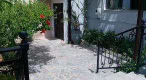 Elvira Hotel - Image 4