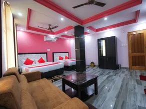 OYO Hotel Sky Blue - Image 2