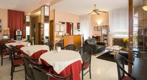 Hotel Benacus - Image 4