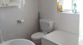 Extra large double room in a shared house in a leafy suburban road London Zone 4 - Image 2