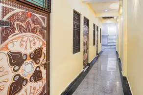 Pradhan Hotel - Image 3