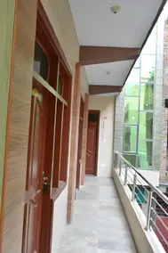 Hotel Four Season - Image 3