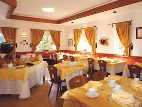 Hotel Garni Civetta - Image 5
