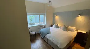 The Arch House - Image 2