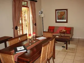 De Stallen Guest Villas & Mashie Golf Course - Image 2