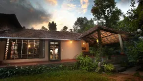 Kudremukh Homestay: Heritage villa by the falls - Image 4