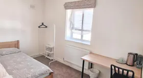 Fulham Riverside Stay - Image 2