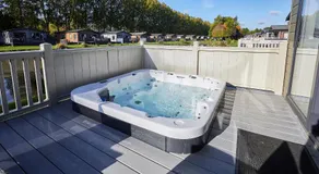 The Waterhole Lodge with Hot Tub - Image 3