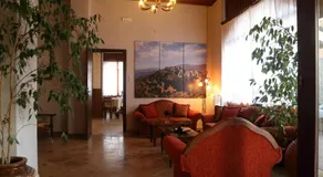 Mani Hotel - Image 3