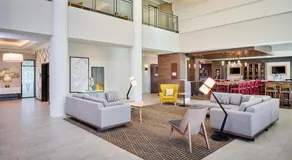 Holiday Inn & Suites Oakville at Bronte by IHG - Image 2