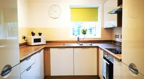 Lovely Holiday Home in Birmingham City Center 3 Bedrooms House By HF Group - Image 2