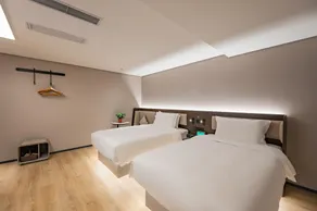 Mijia Hotel (Beijing Wangjing 798 Art District) - Image 2
