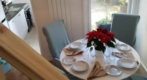 Kingfisher cottage, free parking - Image 2