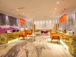 Cherry Hotel - Image 5