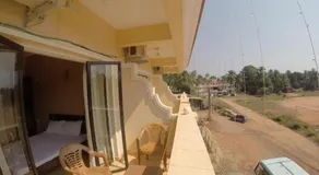 Ocean Crest Hotel - Image 5