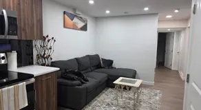 YYC Cozy Suites - Image 2