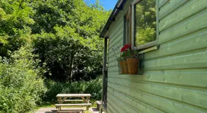 Shepherds Hut at Rhyd y Galen - Image 4