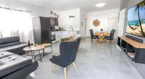 אגם בגליל -וילה ו-3 סוויטות מקסימות למשפחות עם בריכה מחוממת - Image 2