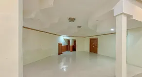 Urbanview Hotel D Calton Sukabumi - Image 4