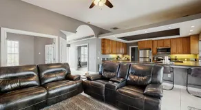 Gorgeous home with private pool outdoor area & spacious - Image 3