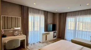 Henry Resort And Spa  - Image 2
